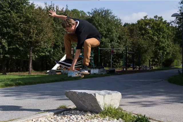 World 2 Skate Spot Grab